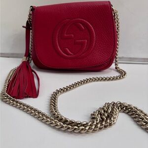 💯 Authentic Gucci Red Soho Small Crossbody Bag with Iconic GG Logo